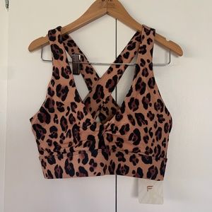 Fabletics Oasis Twist Front Sports Bra